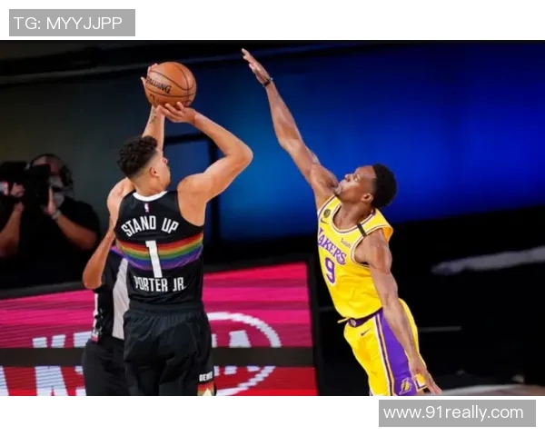 湖人对决热火第三场精彩回放全程解说与赛况分析